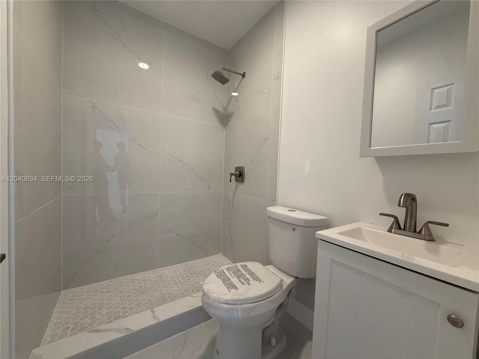 For Rent: $3,200 (3 beds, 2 baths, 1834 Square Feet)