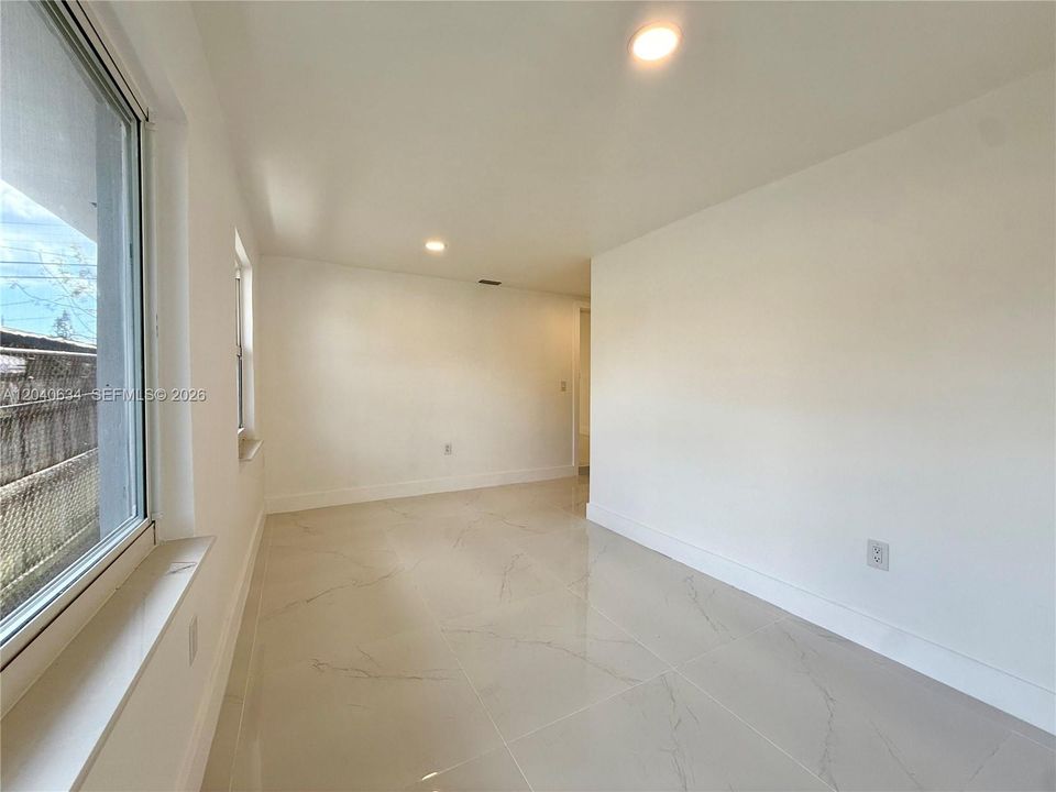 For Rent: $3,200 (3 beds, 2 baths, 1834 Square Feet)