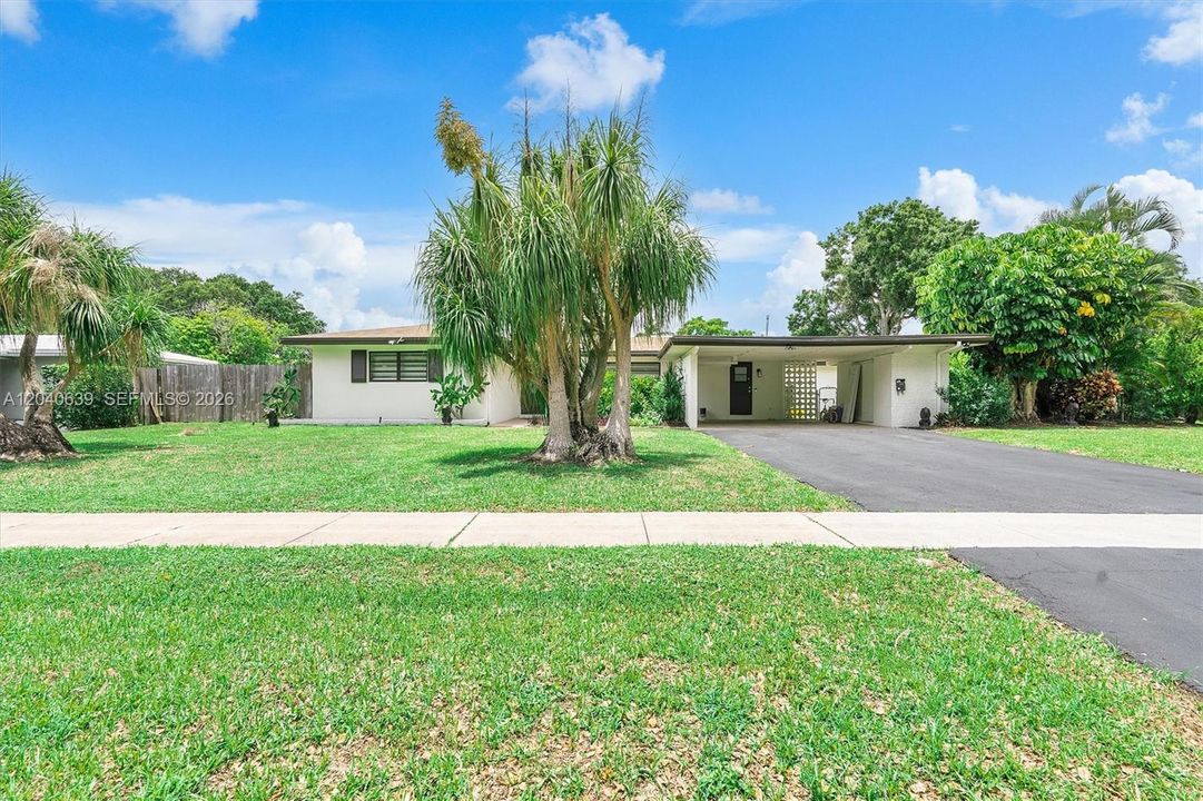For Sale: $750,000 (4 beds, 3 baths, 2182 Square Feet)