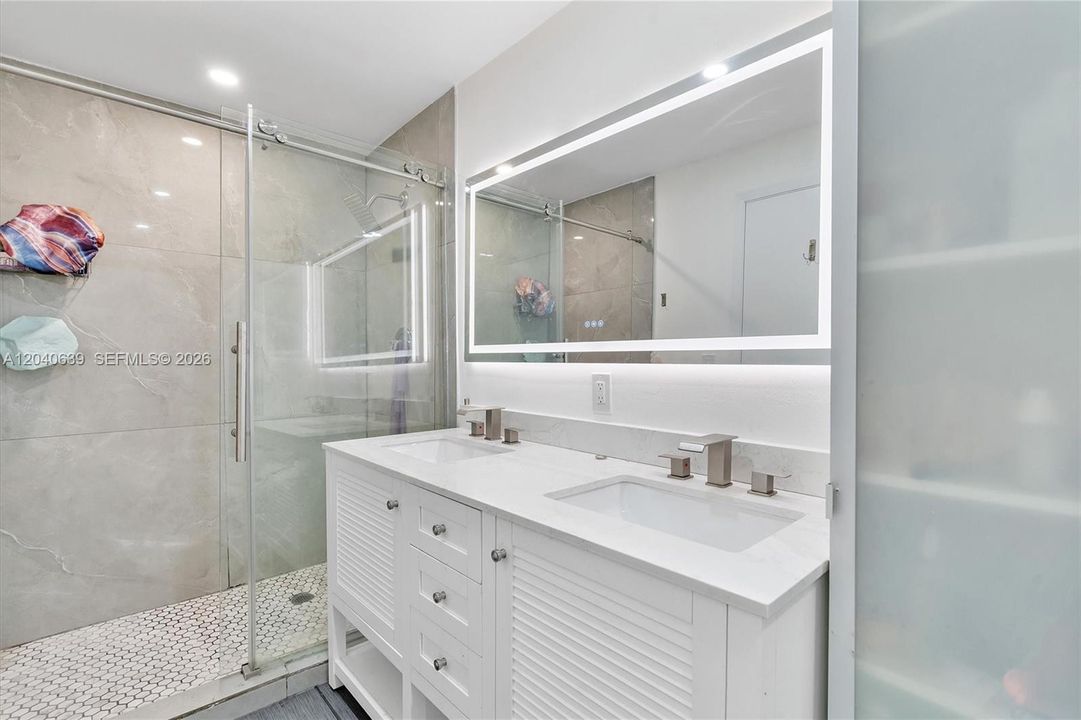 For Sale: $750,000 (4 beds, 3 baths, 2182 Square Feet)