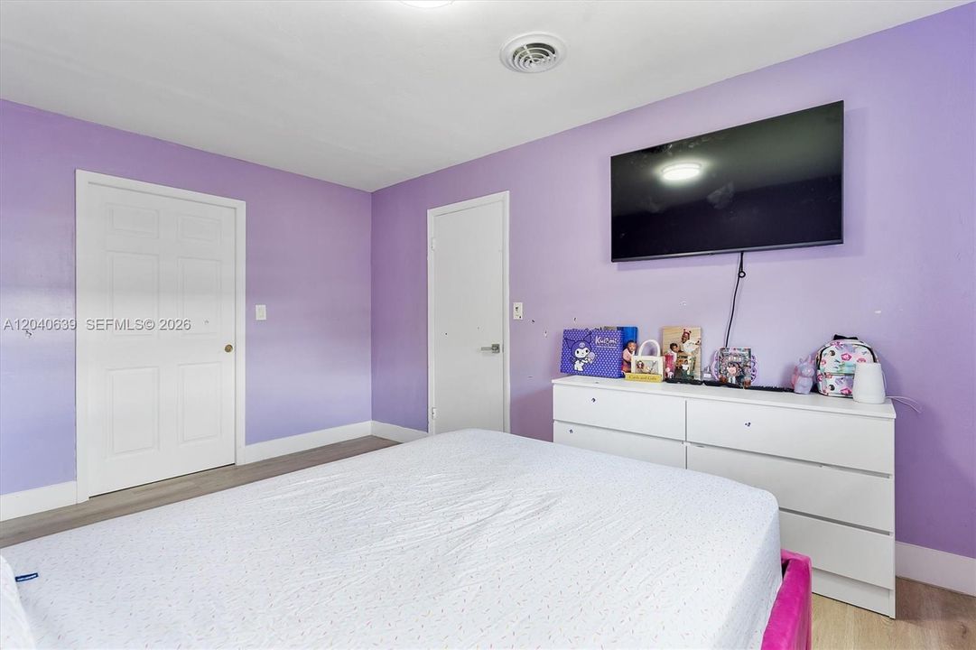 For Sale: $750,000 (4 beds, 3 baths, 2182 Square Feet)