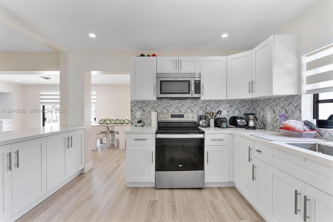 For Sale: $750,000 (4 beds, 3 baths, 2182 Square Feet)