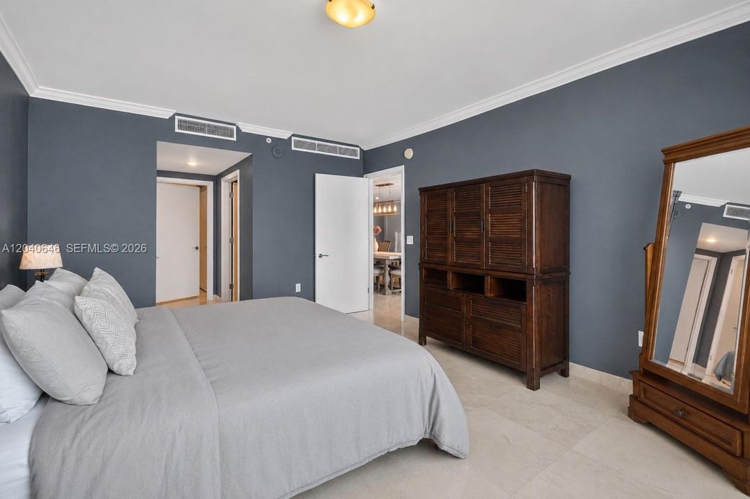 For Rent: $9,000 (2 beds, 3 baths, 1479 Square Feet)