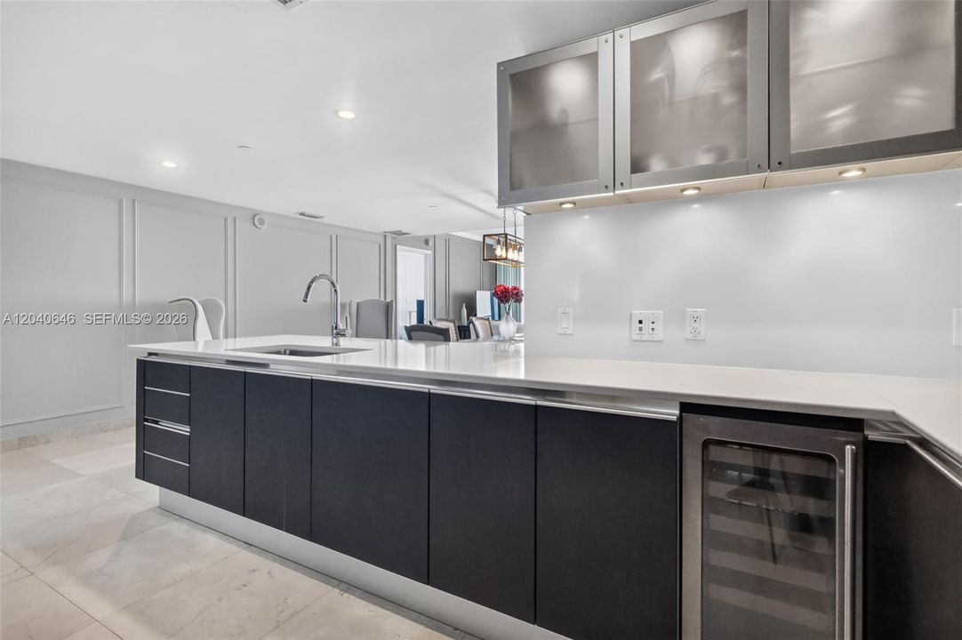 For Rent: $9,000 (2 beds, 3 baths, 1479 Square Feet)