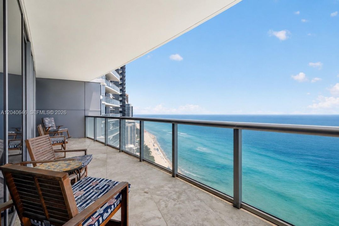 For Rent: $9,000 (2 beds, 3 baths, 1479 Square Feet)