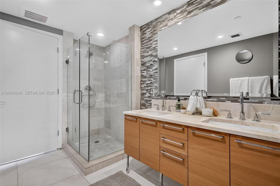 For Rent: $9,000 (2 beds, 3 baths, 1479 Square Feet)