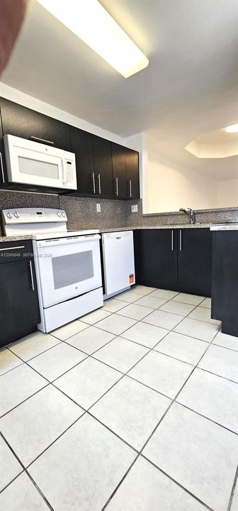 En Renta: $2,550 (3 camas, 2 baños, 1150 Pies cuadrados)