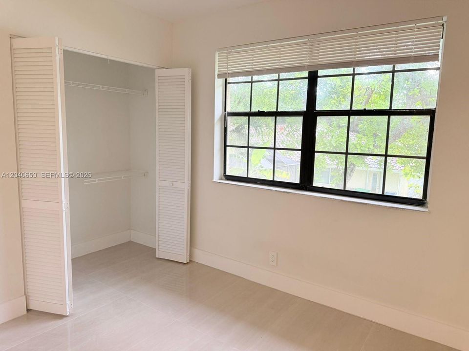 В аренду: $2,350 (2 спален, 2 ванн, 860 Квадратных фут)