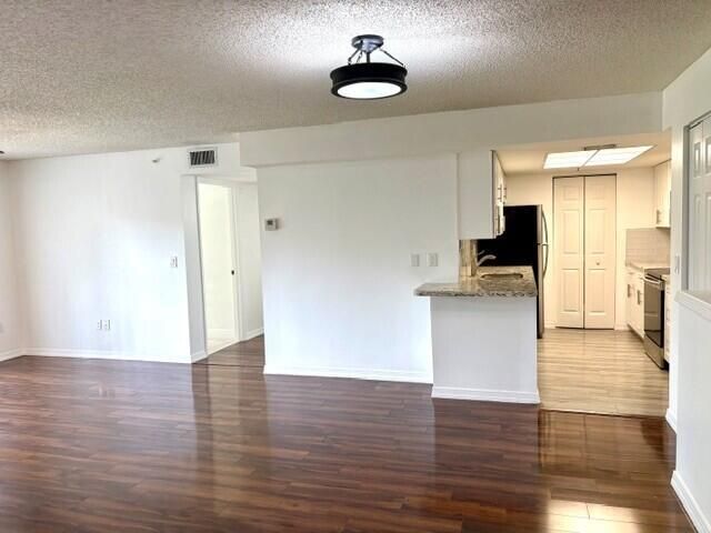 Living Dining area