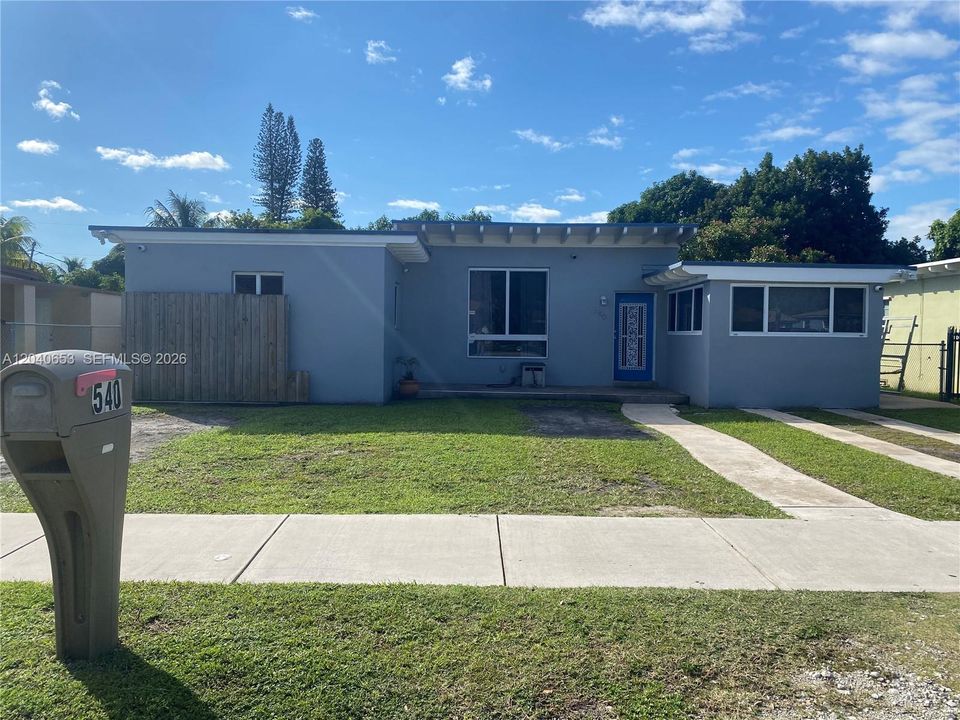 For Sale: $590,000 (4 beds, 2 baths, 1705 Square Feet)