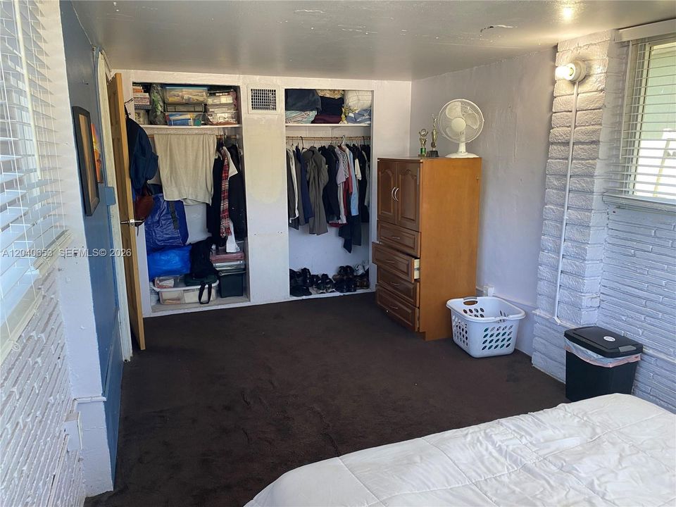 For Sale: $590,000 (4 beds, 2 baths, 1705 Square Feet)