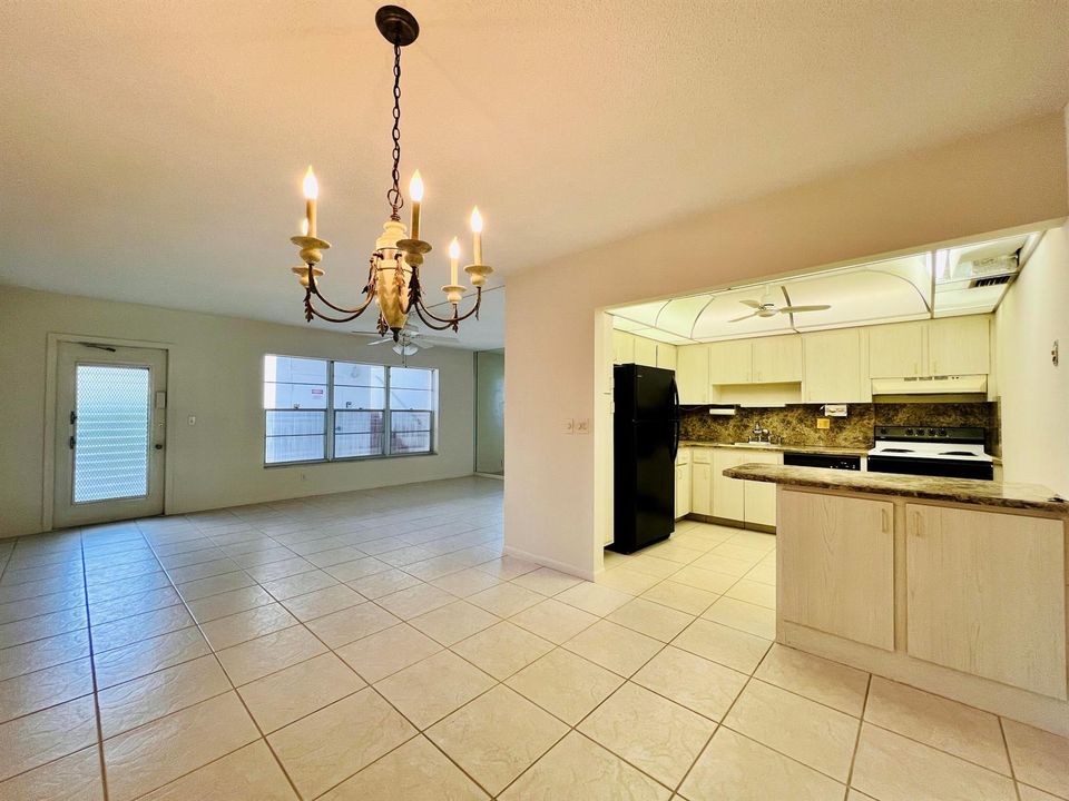 Dining to Kitchen