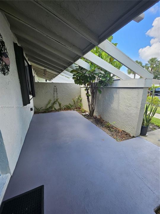 For Sale: $345,000 (2 beds, 2 baths, 1120 Square Feet)