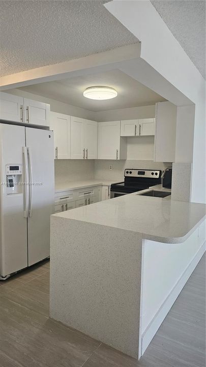 For Rent: $2,200 (2 beds, 2 baths, 996 Square Feet)