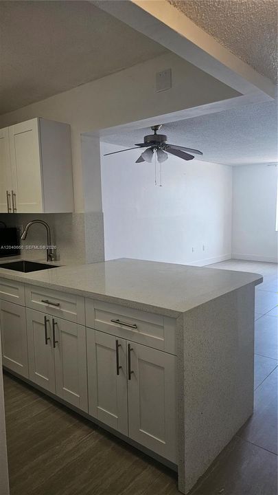 For Rent: $2,200 (2 beds, 2 baths, 996 Square Feet)