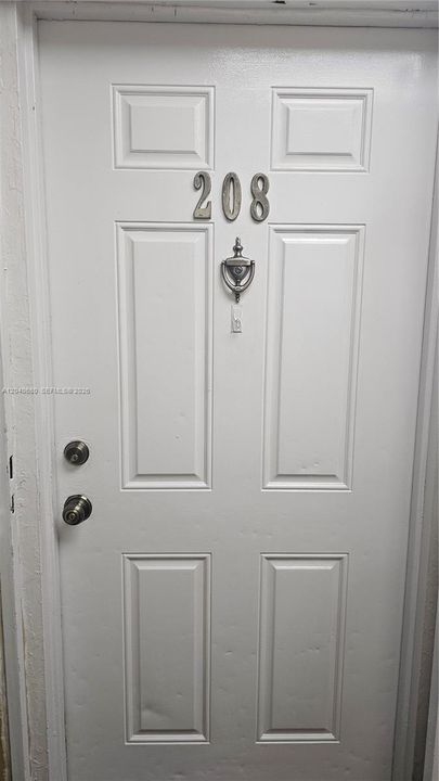 For Rent: $2,200 (2 beds, 2 baths, 996 Square Feet)