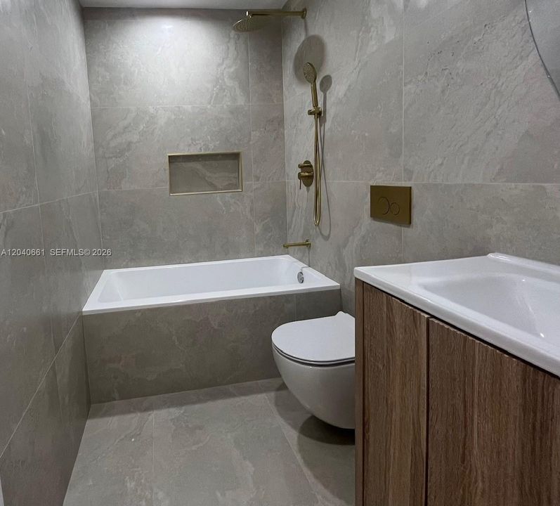 Bedroom 3 Master Room Bathroom