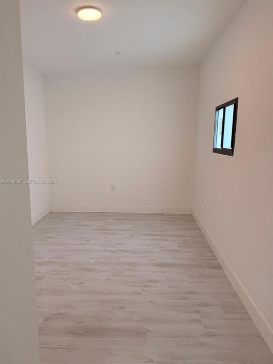 For Rent: $1,600 (1 beds, 1 baths, 1118 Square Feet)