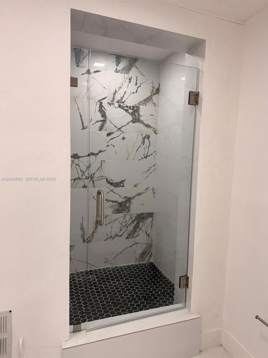 For Rent: $1,600 (1 beds, 1 baths, 1118 Square Feet)