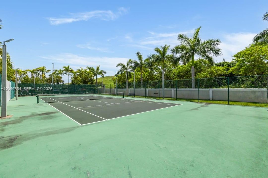 For Sale: $915,000 (4 beds, 3 baths, 2437 Square Feet)