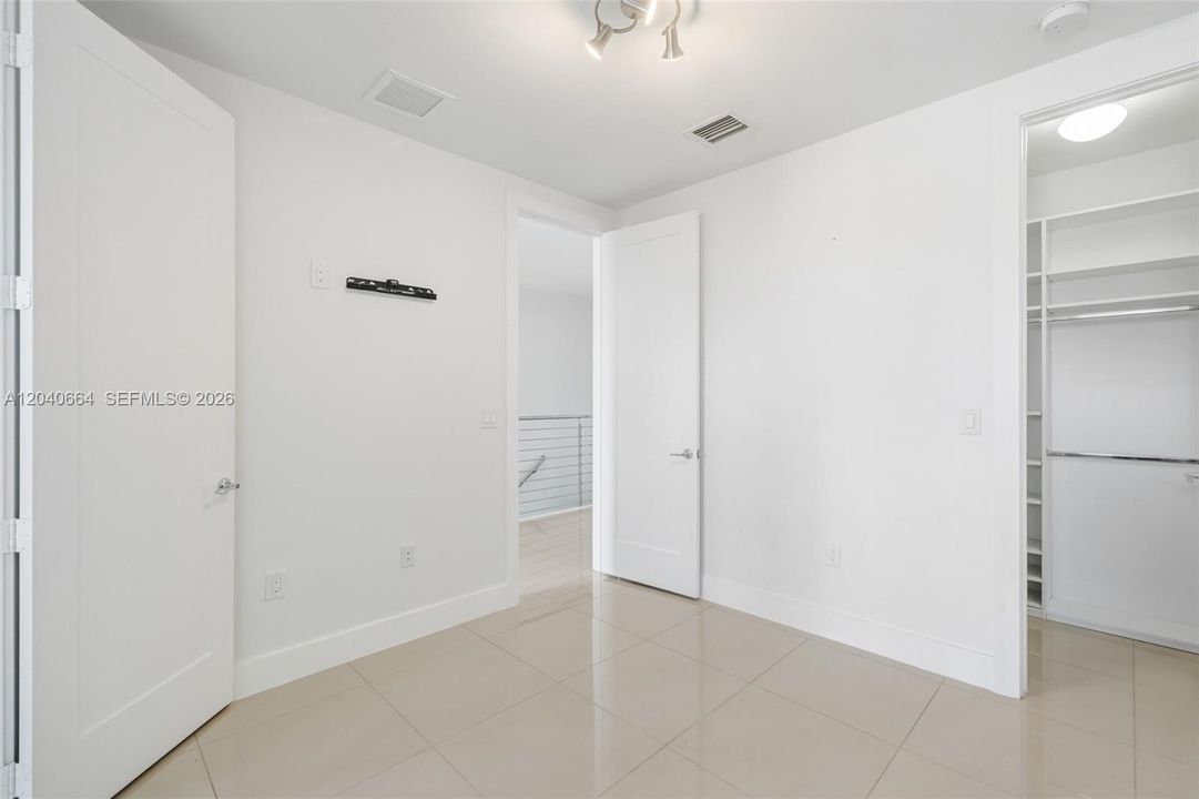 For Sale: $915,000 (4 beds, 3 baths, 2437 Square Feet)
