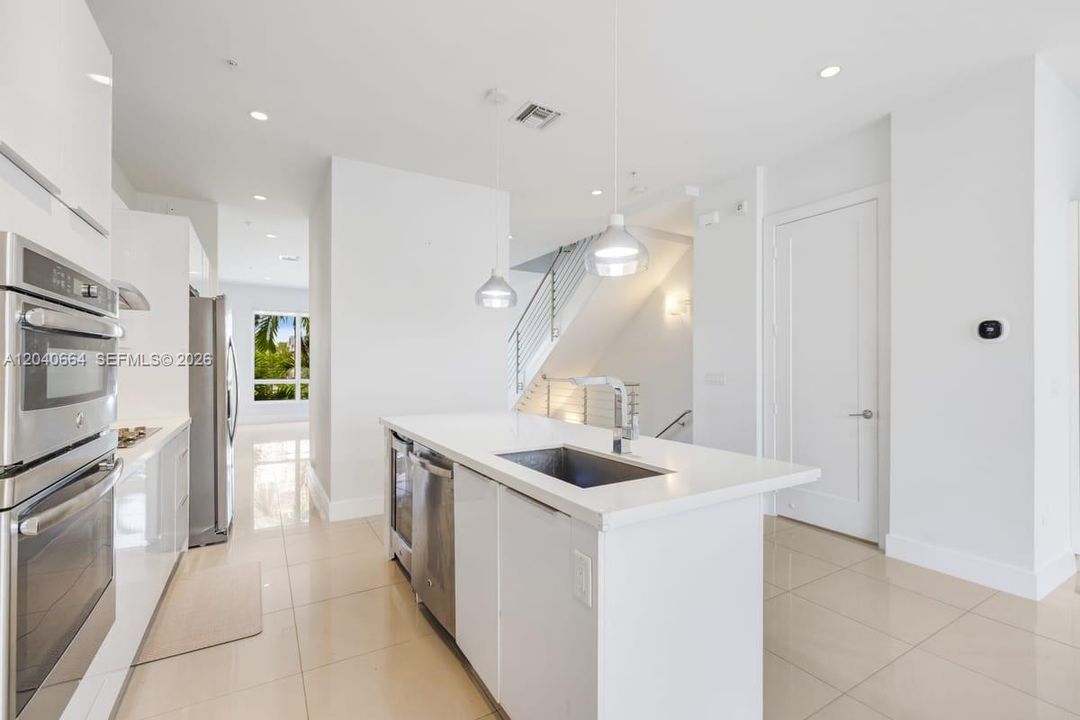 For Sale: $915,000 (4 beds, 3 baths, 2437 Square Feet)