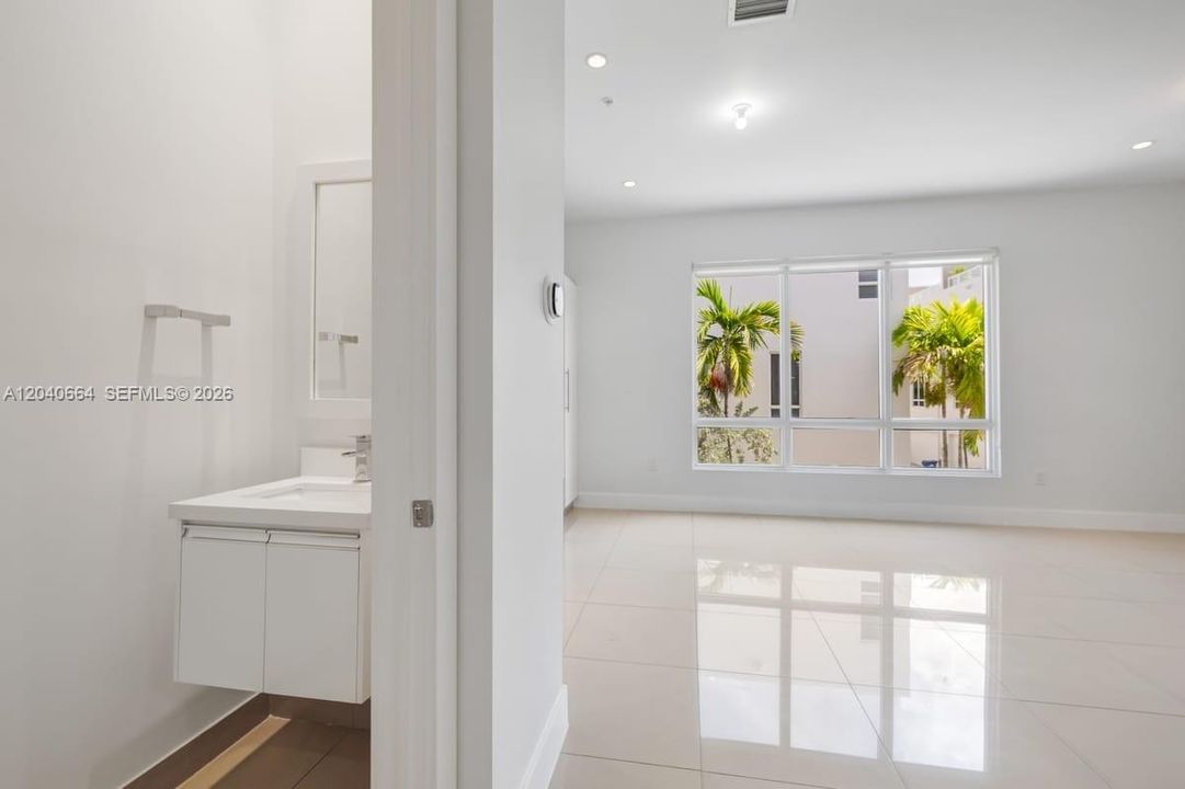 For Sale: $915,000 (4 beds, 3 baths, 2437 Square Feet)