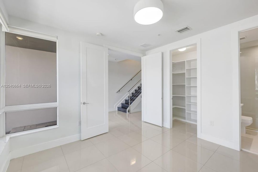 For Sale: $915,000 (4 beds, 3 baths, 2437 Square Feet)