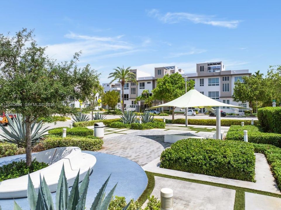 For Sale: $915,000 (4 beds, 3 baths, 2437 Square Feet)
