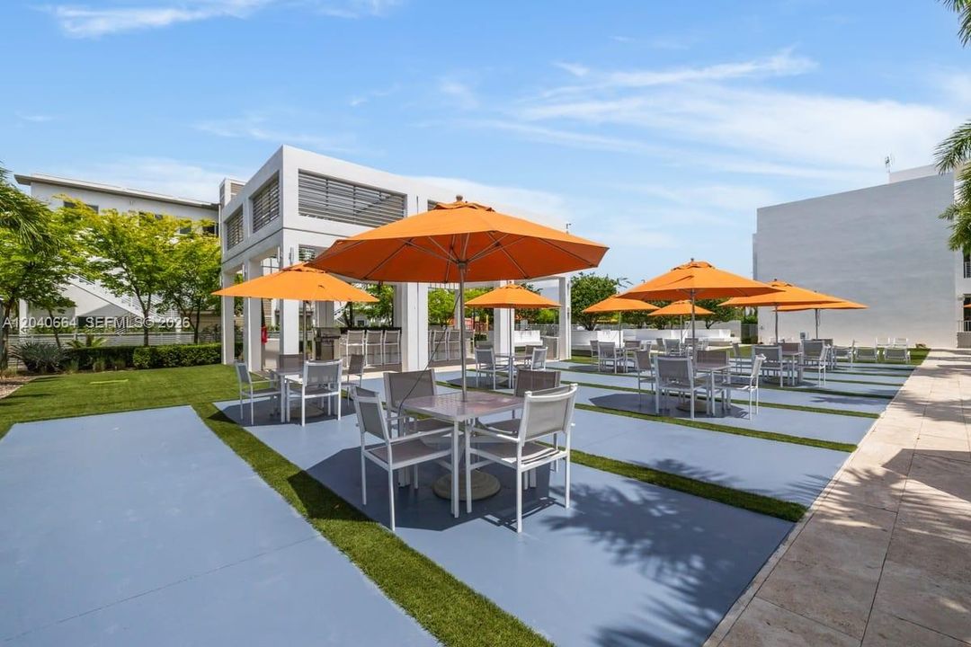 For Sale: $915,000 (4 beds, 3 baths, 2437 Square Feet)