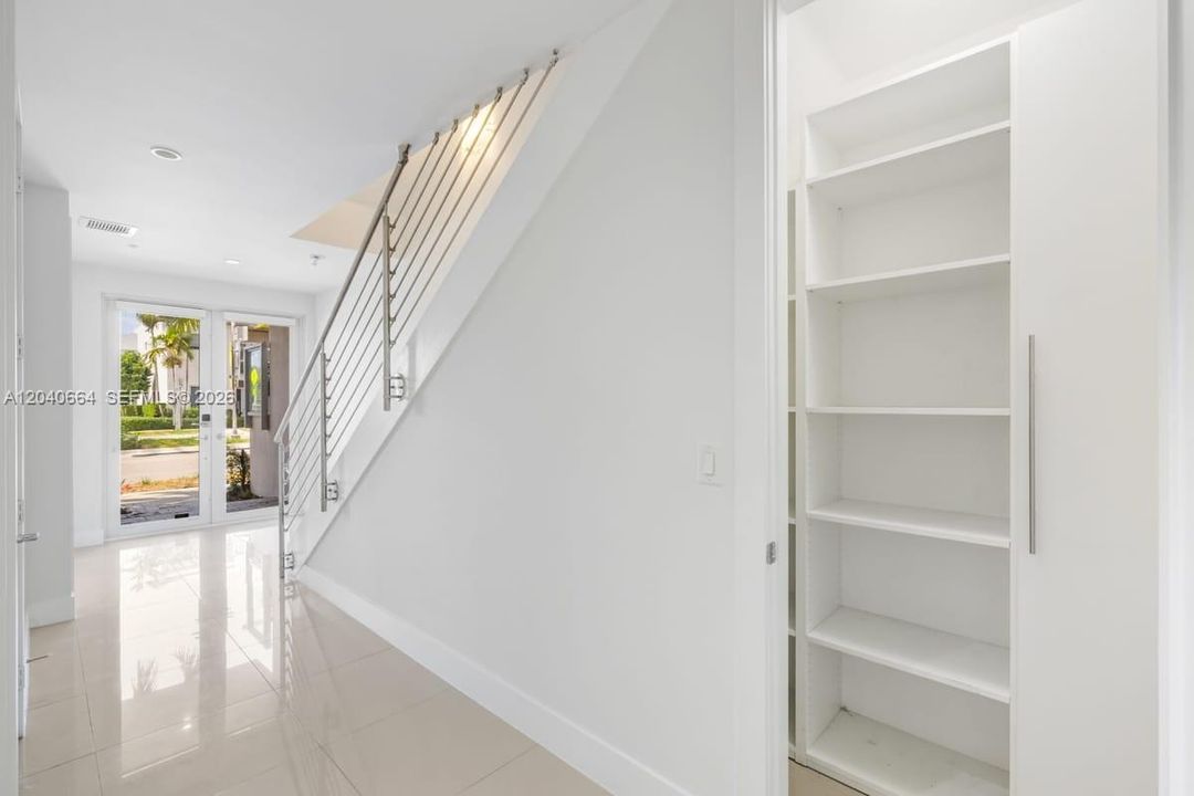 For Sale: $915,000 (4 beds, 3 baths, 2437 Square Feet)