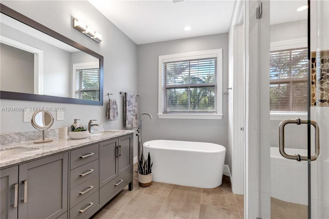 For Rent: $6,750 (4 beds, 3 baths, 2680 Square Feet)