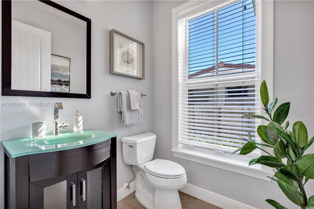 For Rent: $6,750 (4 beds, 3 baths, 2680 Square Feet)