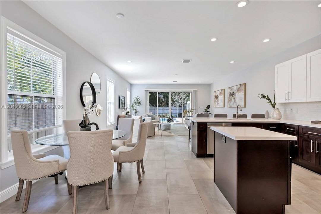 For Rent: $6,750 (4 beds, 3 baths, 2680 Square Feet)