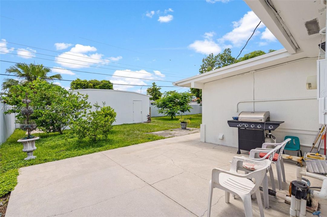 For Sale: $760,000 (4 beds, 3 baths, 1791 Square Feet)