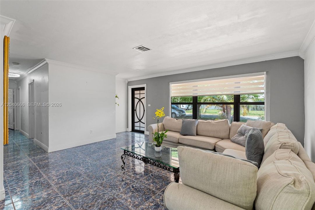 For Sale: $760,000 (4 beds, 3 baths, 1791 Square Feet)