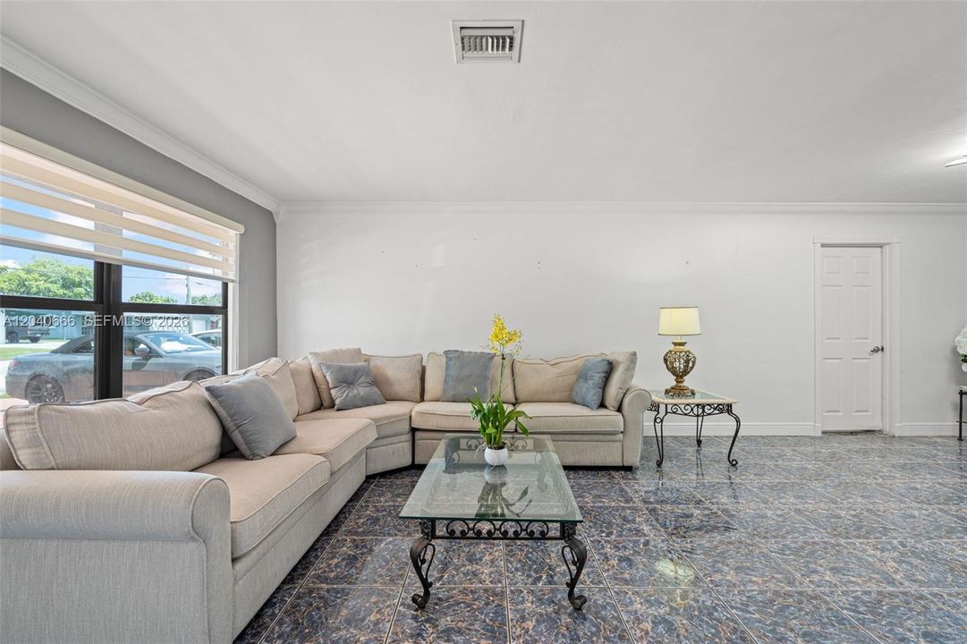 For Sale: $760,000 (4 beds, 3 baths, 1791 Square Feet)