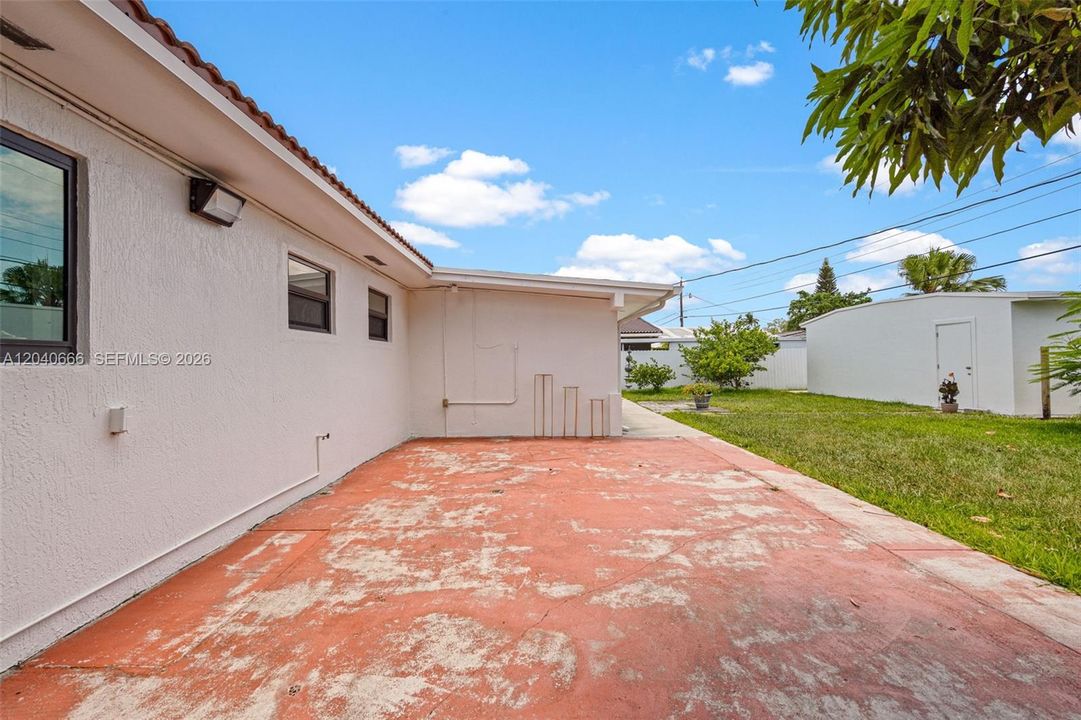 For Sale: $760,000 (4 beds, 3 baths, 1791 Square Feet)
