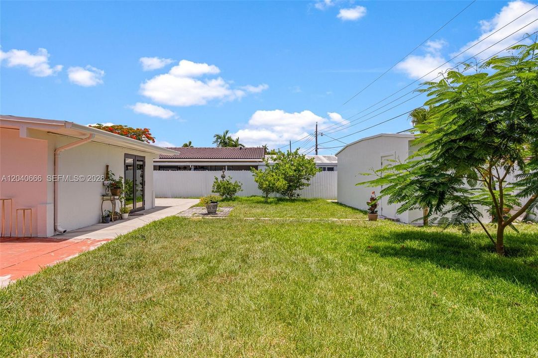 For Sale: $760,000 (4 beds, 3 baths, 1791 Square Feet)