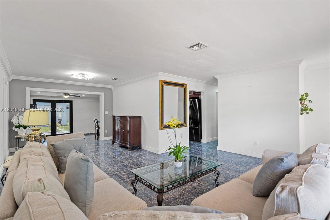 For Sale: $760,000 (4 beds, 3 baths, 1791 Square Feet)