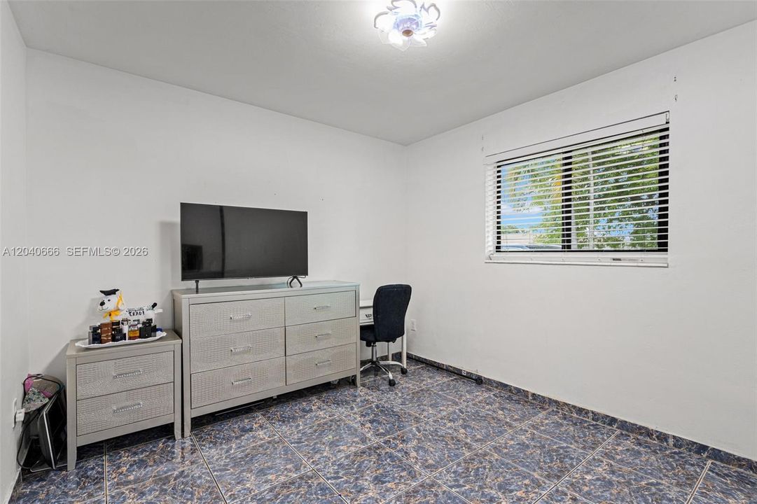 For Sale: $760,000 (4 beds, 3 baths, 1791 Square Feet)