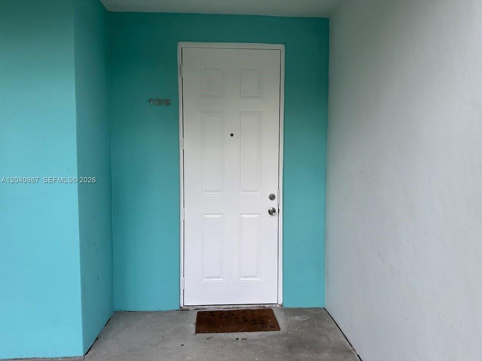 В аренду: $2,300 (1 спален, 1 ванн, 716 Квадратных фут)