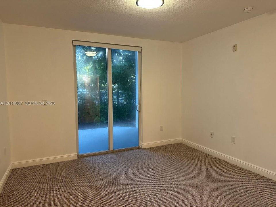 В аренду: $2,300 (1 спален, 1 ванн, 716 Квадратных фут)