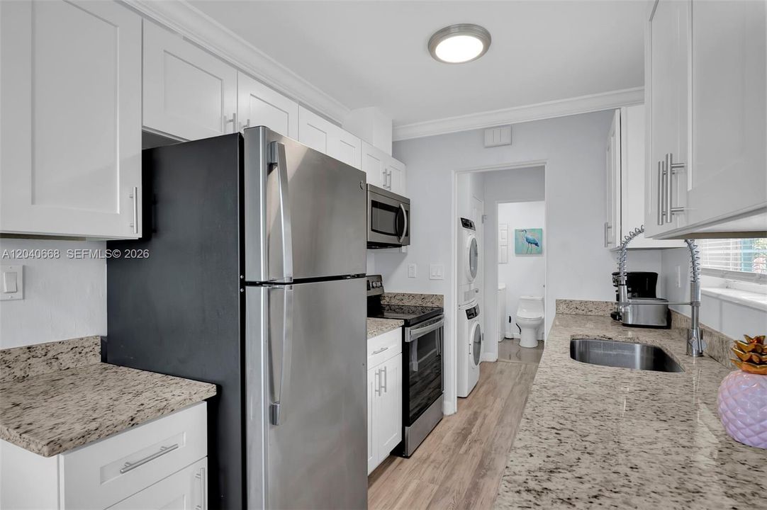 For Rent: $1,850 (1 beds, 1 baths, 1549 Square Feet)