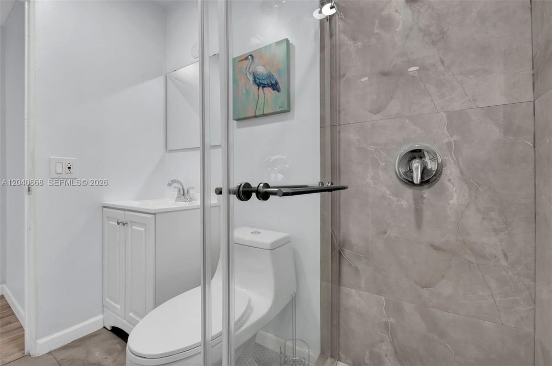 For Rent: $1,850 (1 beds, 1 baths, 1549 Square Feet)