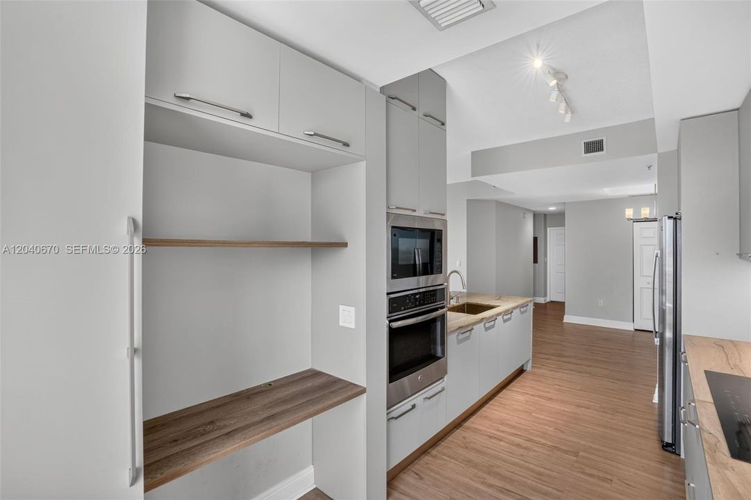 На продажу: $575,000 (3 спален, 3 ванн, 1575 Квадратных фут)