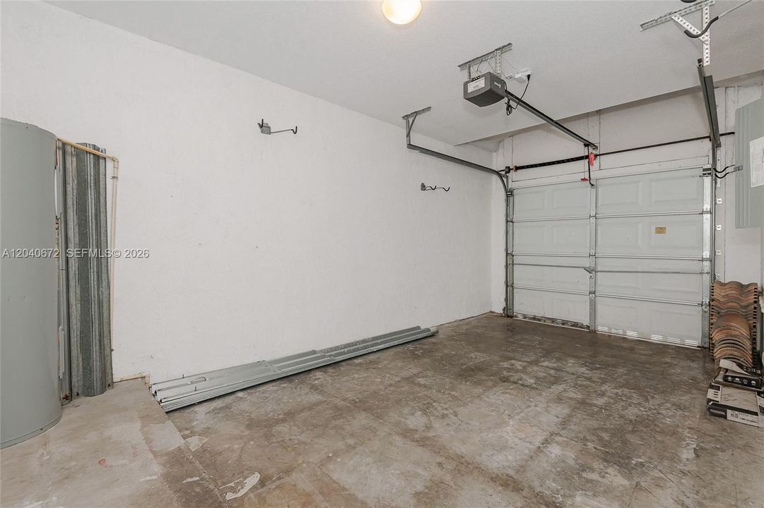 В аренду: $3,475 (3 спален, 2 ванн, 1570 Квадратных фут)
