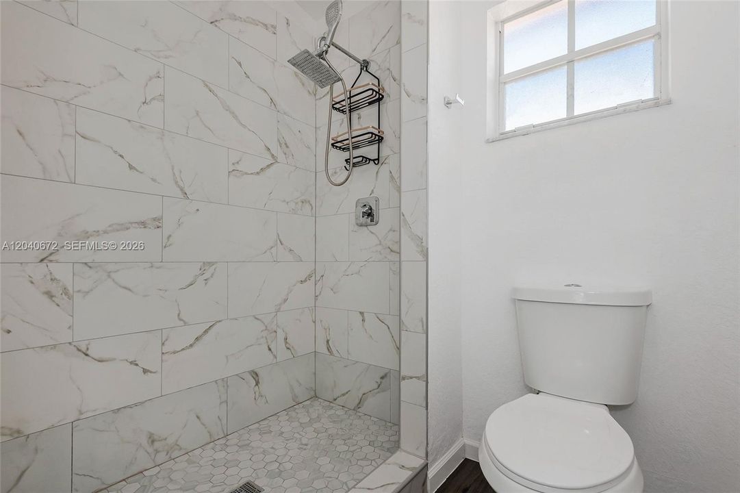 В аренду: $3,475 (3 спален, 2 ванн, 1570 Квадратных фут)