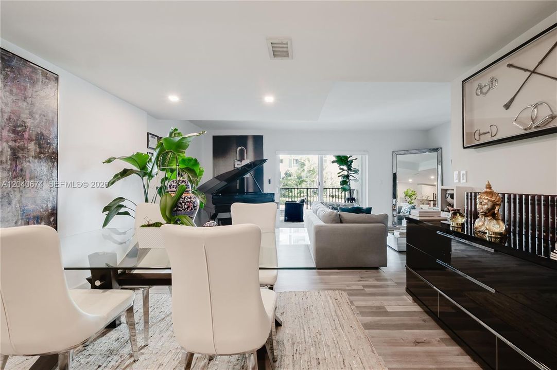 For Rent: $3,900 (2 beds, 2 baths, 1394 Square Feet)