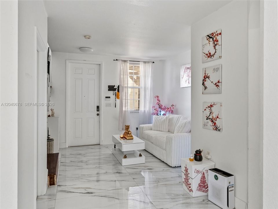 For Sale: $315,000 (3 beds, 2 baths, 1379 Square Feet)